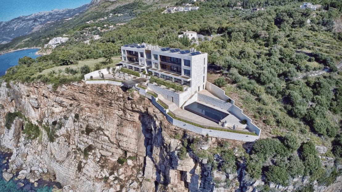 Unique apartment on the sea cliff